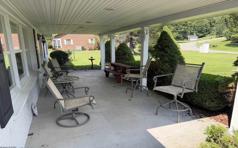 33 Lincoln Way, Buckhannon, West Virginia 26201, 3 Bedrooms Bedrooms, 10 Rooms Rooms,3 BathroomsBathrooms,Single Family Detached,For Sale,Lincoln,0,10166583