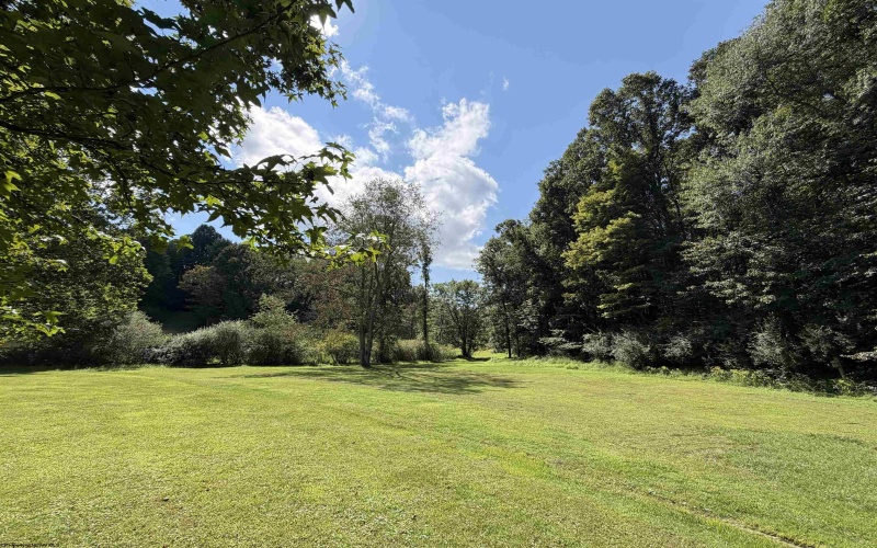 33 Lincoln Way, Buckhannon, West Virginia 26201, 3 Bedrooms Bedrooms, 10 Rooms Rooms,3 BathroomsBathrooms,Single Family Detached,For Sale,Lincoln,0,10166583