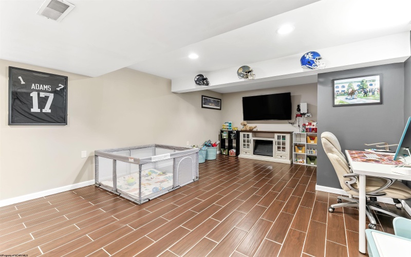 223 Harvest Ridge Lane, Morgantown, West Virginia 26508, 4 Bedroom Bedrooms, 10 Room Rooms,3 BathroomBathrooms,Single Family Detached,For Sale,Harvest Ridge,0,10166589