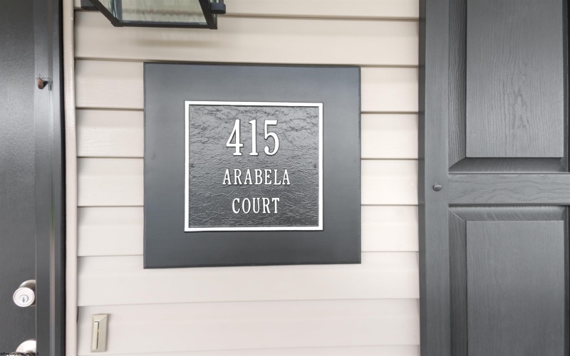 415 Arabela Court, Morgantown, West Virginia 26508, 3 Bedroom Bedrooms, 7 Room Rooms,2 BathroomBathrooms,Single Family Detached,For Sale,Arabela,0,10166604