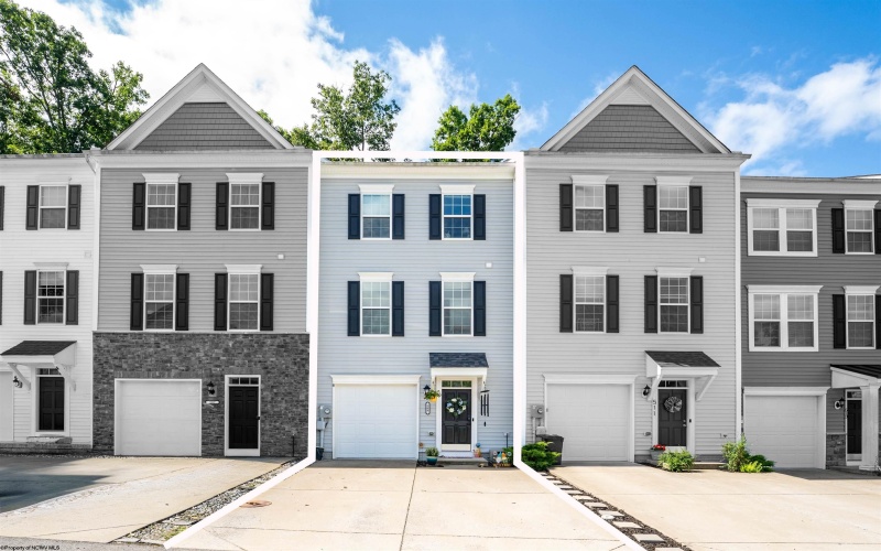 509 Turquoise Lane, Morgantown, West Virginia 26508, 3 Bedroom Bedrooms, 6 Room Rooms,3 BathroomBathrooms,Single Family Attached,For Sale,Turquoise,0,10166602