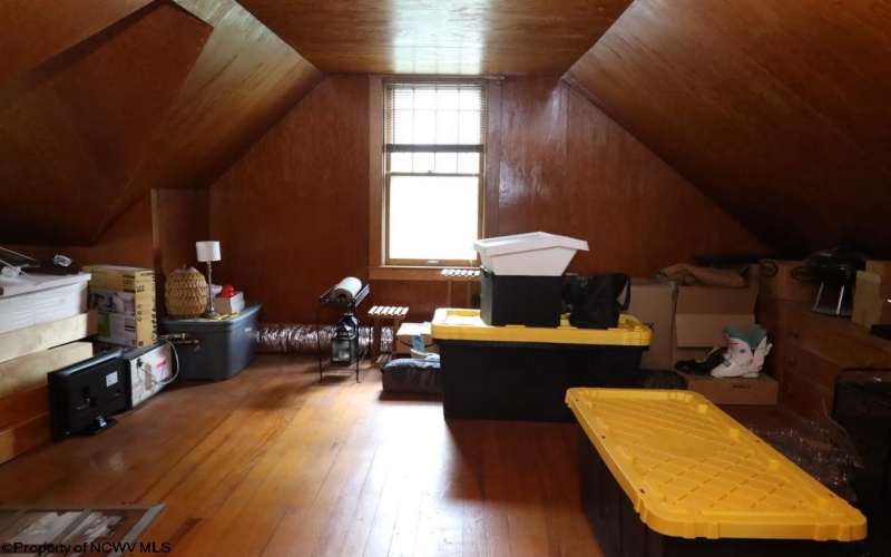 1216 Henry Avenue, Elkins, West Virginia 26241, 4 Bedrooms Bedrooms, 9 Rooms Rooms,2 BathroomsBathrooms,Single Family Detached,For Sale,Henry,0,10166599
