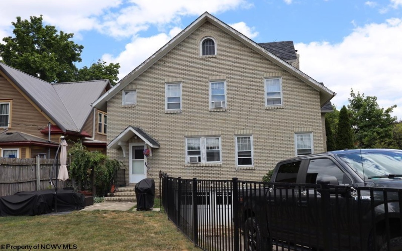 1216 Henry Avenue, Elkins, West Virginia 26241, 4 Bedrooms Bedrooms, 9 Rooms Rooms,2 BathroomsBathrooms,Single Family Detached,For Sale,Henry,0,10166599