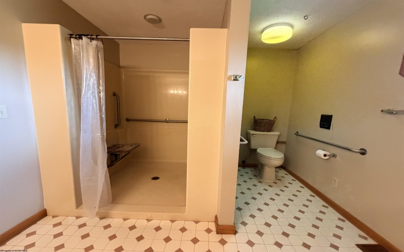 1355 Preston Highway, Kingwood, West Virginia 26537, 3 Bedroom Bedrooms, 10 Room Rooms,2 BathroomBathrooms,Single Family Detached,For Sale,Preston,0,10166597