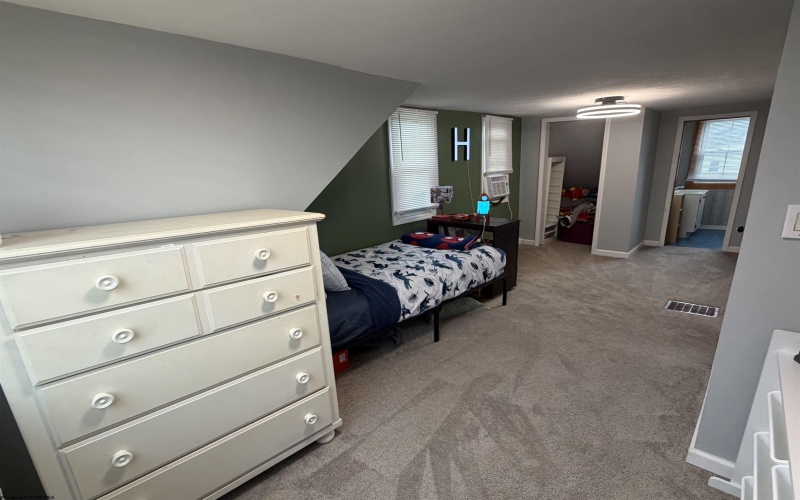 8086 Hazelwood Avenue, Stonewood, West Virginia 26301, 4 Bedroom Bedrooms, 8 Room Rooms,2 BathroomBathrooms,Single Family Detached,For Sale,Hazelwood,0,10166590
