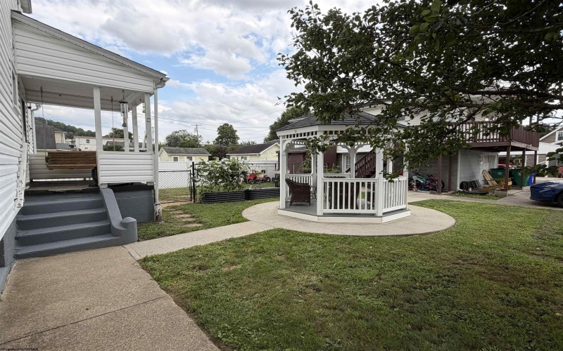 8086 Hazelwood Avenue, Stonewood, West Virginia 26301, 4 Bedroom Bedrooms, 8 Room Rooms,2 BathroomBathrooms,Single Family Detached,For Sale,Hazelwood,0,10166590