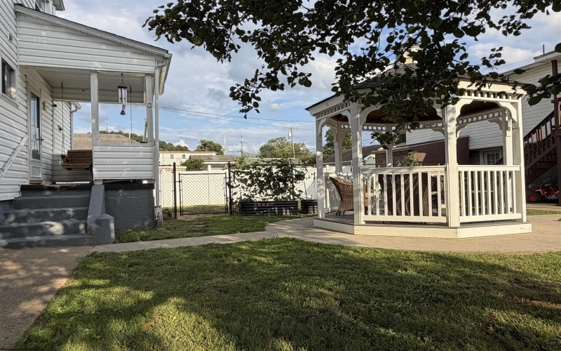 8086 Hazelwood Avenue, Stonewood, West Virginia 26301, 4 Bedroom Bedrooms, 8 Room Rooms,2 BathroomBathrooms,Single Family Detached,For Sale,Hazelwood,0,10166590