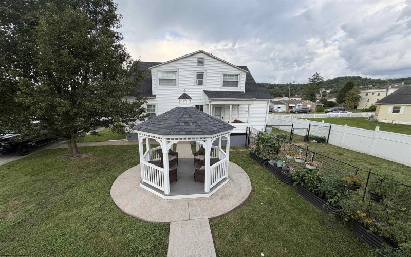 8086 Hazelwood Avenue, Stonewood, West Virginia 26301, 4 Bedroom Bedrooms, 8 Room Rooms,2 BathroomBathrooms,Single Family Detached,For Sale,Hazelwood,0,10166590