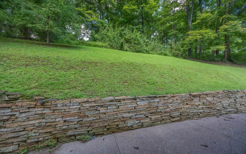 107 Forest Drive, Clarksburg, West Virginia 26301, 4 Bedroom Bedrooms, 9 Room Rooms,2 BathroomBathrooms,Single Family Detached,For Sale,Forest,0,10166593