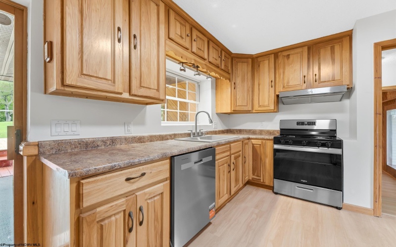 6485 Mason Dixon Highway, Blacksville, West Virginia 26521-0000, 2 Bedroom Bedrooms, 7 Room Rooms,1 BathroomBathrooms,Single Family Detached,For Sale,Mason Dixon,0,10165091