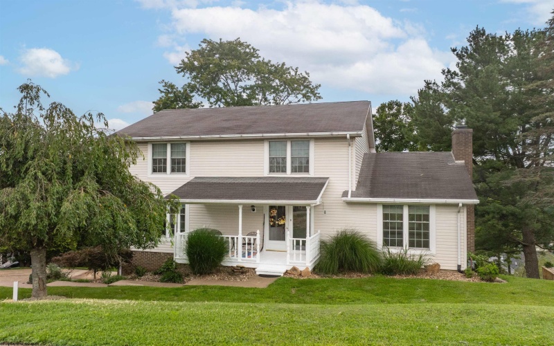 251 Ridgeway Drive, Bridgeport, West Virginia 26330, 4 Bedroom Bedrooms, 12 Room Rooms,2 BathroomBathrooms,Single Family Detached,For Sale,Ridgeway,0,10166596