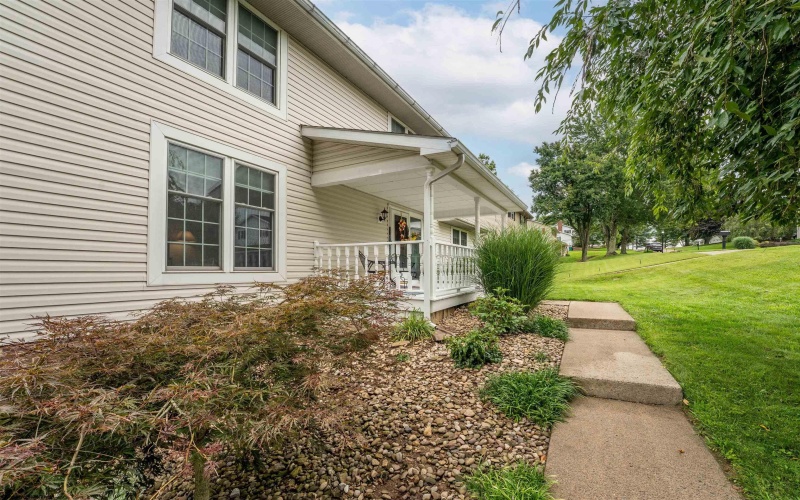 251 Ridgeway Drive, Bridgeport, West Virginia 26330, 4 Bedroom Bedrooms, 12 Room Rooms,2 BathroomBathrooms,Single Family Detached,For Sale,Ridgeway,0,10166596