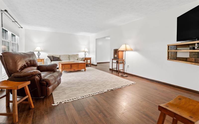 251 Ridgeway Drive, Bridgeport, West Virginia 26330, 4 Bedroom Bedrooms, 12 Room Rooms,2 BathroomBathrooms,Single Family Detached,For Sale,Ridgeway,0,10166596