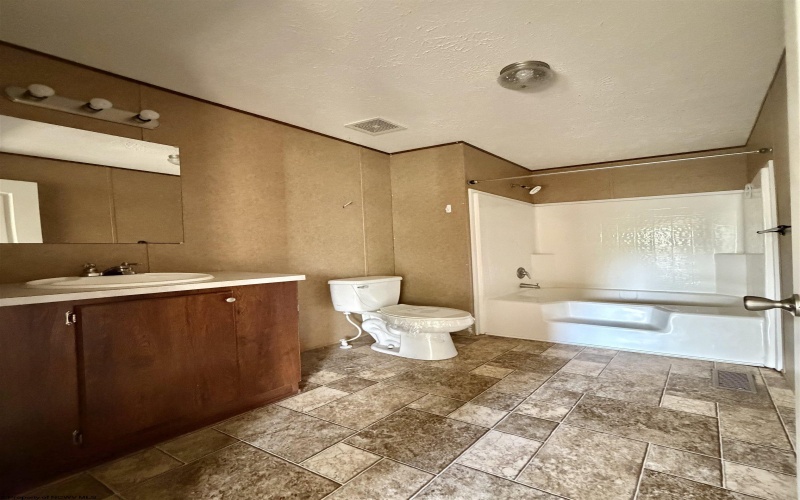 28 Margaret Road, Mannington, West Virginia 26582, 3 Bedroom Bedrooms, 8 Room Rooms,2 BathroomBathrooms,Single Family Detached,For Sale,Margaret,0,10166610