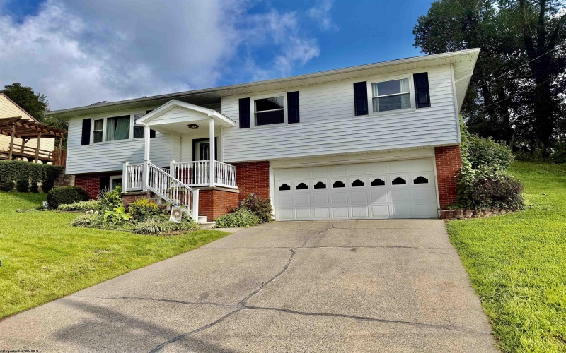 111 Braddock Street, Fairmont, West Virginia 26554, 3 Bedroom Bedrooms, 7 Room Rooms,2 BathroomBathrooms,Single Family Detached,For Sale,Braddock,0,10166609