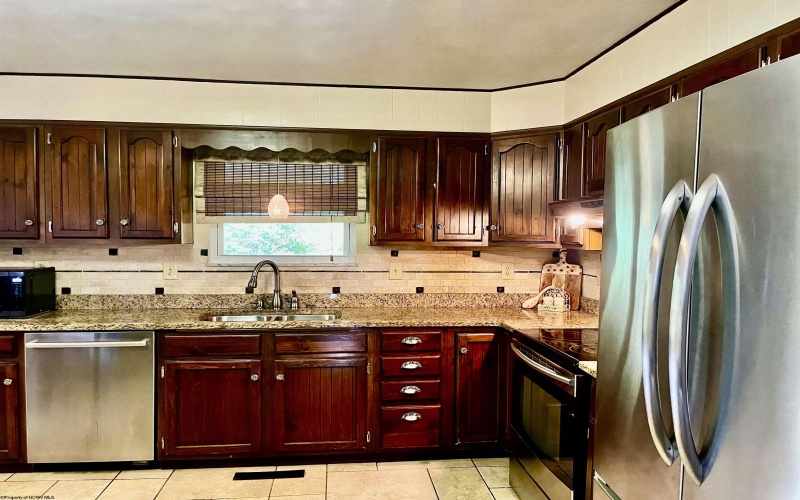111 Braddock Street, Fairmont, West Virginia 26554, 3 Bedroom Bedrooms, 7 Room Rooms,2 BathroomBathrooms,Single Family Detached,For Sale,Braddock,0,10166609