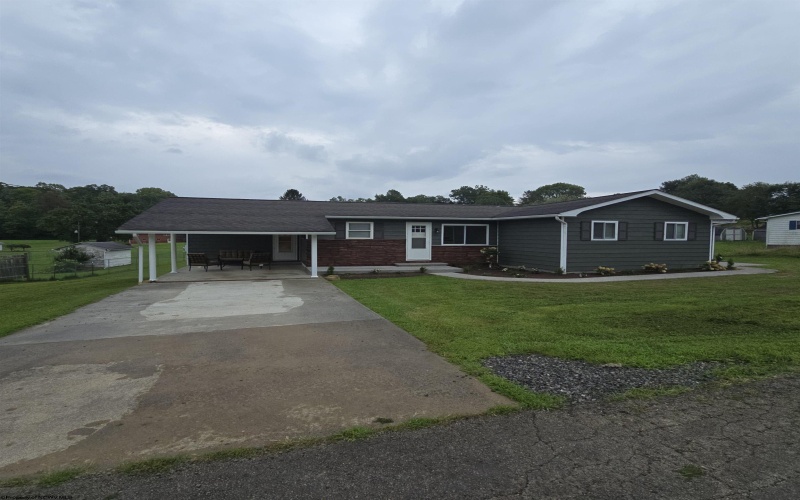 147 Foster Street, Buckhannon, West Virginia 26201, 3 Bedroom Bedrooms, 8 Room Rooms,2 BathroomBathrooms,Single Family Detached,For Sale,Foster,0,10166607