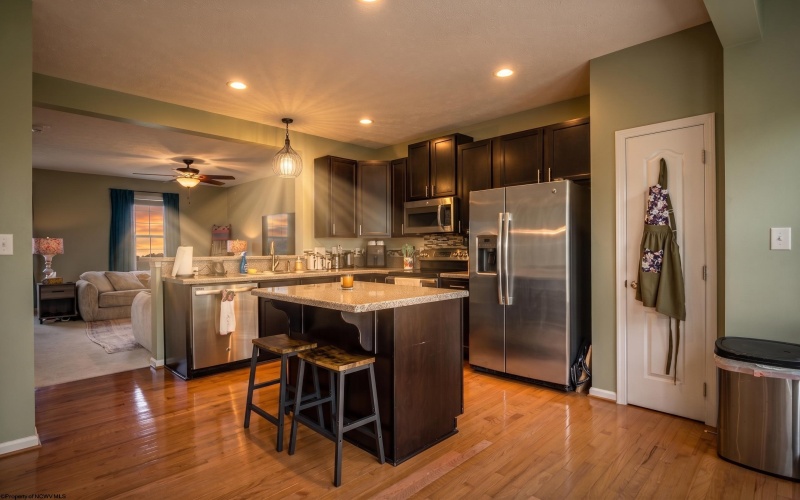 211 Treeline Lane, Morgantown, West Virginia 26508, 4 Bedroom Bedrooms, 8 Room Rooms,2 BathroomBathrooms,Single Family Attached,For Sale,Treeline,0,10166624