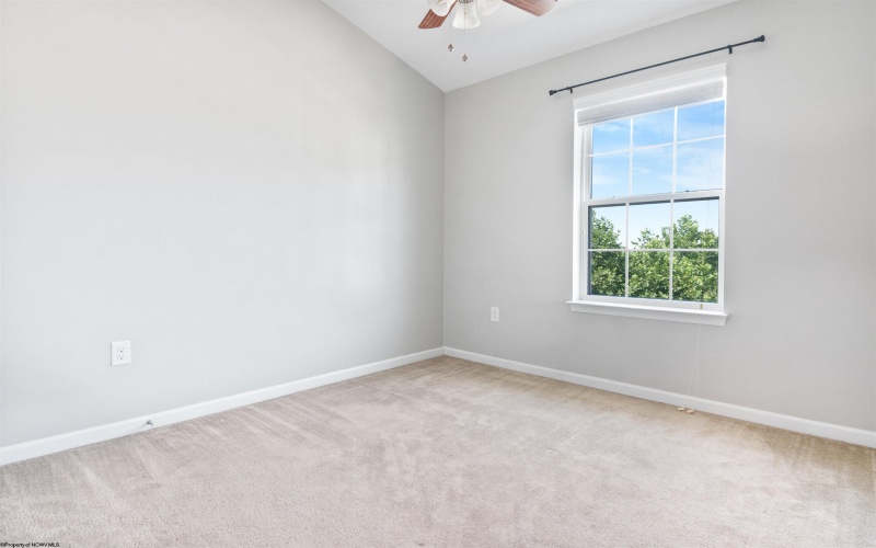 211 Treeline Lane, Morgantown, West Virginia 26508, 4 Bedroom Bedrooms, 8 Room Rooms,2 BathroomBathrooms,Single Family Attached,For Sale,Treeline,0,10166624
