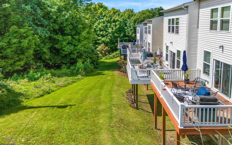 211 Treeline Lane, Morgantown, West Virginia 26508, 4 Bedroom Bedrooms, 8 Room Rooms,2 BathroomBathrooms,Single Family Attached,For Sale,Treeline,0,10166624