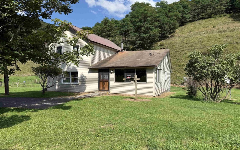 3321-3343 Whitmer Road, Harman, West Virginia 26270, 2 Bedroom Bedrooms, 5 Room Rooms,1 BathroomBathrooms,Single Family Detached,For Sale,Whitmer,0,10162645