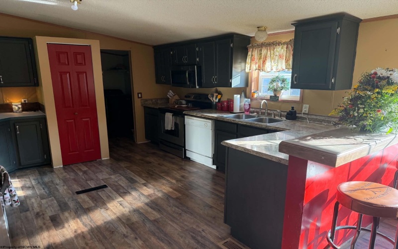 165 Everson Lane, Volga, West Virginia 26238, 3 Bedroom Bedrooms, 7 Room Rooms,2 BathroomBathrooms,Single Family Detached,For Sale,Everson,0,10166616