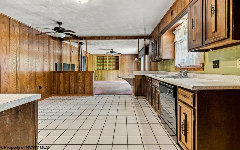 30 Cleveland Avenue, Clarksburg, West Virginia 26301, 3 Bedroom Bedrooms, 9 Room Rooms,2 BathroomBathrooms,Single Family Detached,For Sale,Cleveland,0,10166617