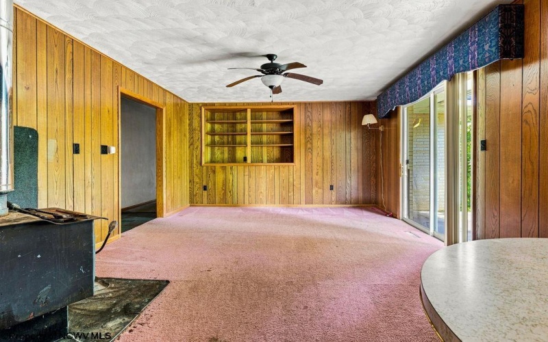30 Cleveland Avenue, Clarksburg, West Virginia 26301, 3 Bedroom Bedrooms, 9 Room Rooms,2 BathroomBathrooms,Single Family Detached,For Sale,Cleveland,0,10166617