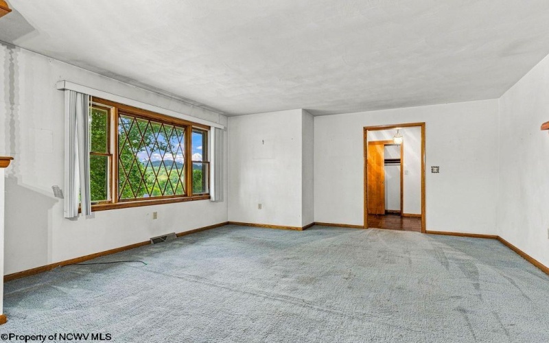 30 Cleveland Avenue, Clarksburg, West Virginia 26301, 3 Bedroom Bedrooms, 9 Room Rooms,2 BathroomBathrooms,Single Family Detached,For Sale,Cleveland,0,10166617