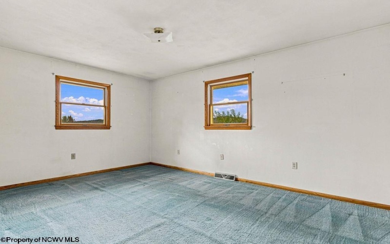 30 Cleveland Avenue, Clarksburg, West Virginia 26301, 3 Bedroom Bedrooms, 9 Room Rooms,2 BathroomBathrooms,Single Family Detached,For Sale,Cleveland,0,10166617