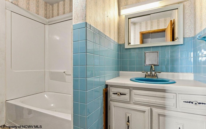 30 Cleveland Avenue, Clarksburg, West Virginia 26301, 3 Bedroom Bedrooms, 9 Room Rooms,2 BathroomBathrooms,Single Family Detached,For Sale,Cleveland,0,10166617
