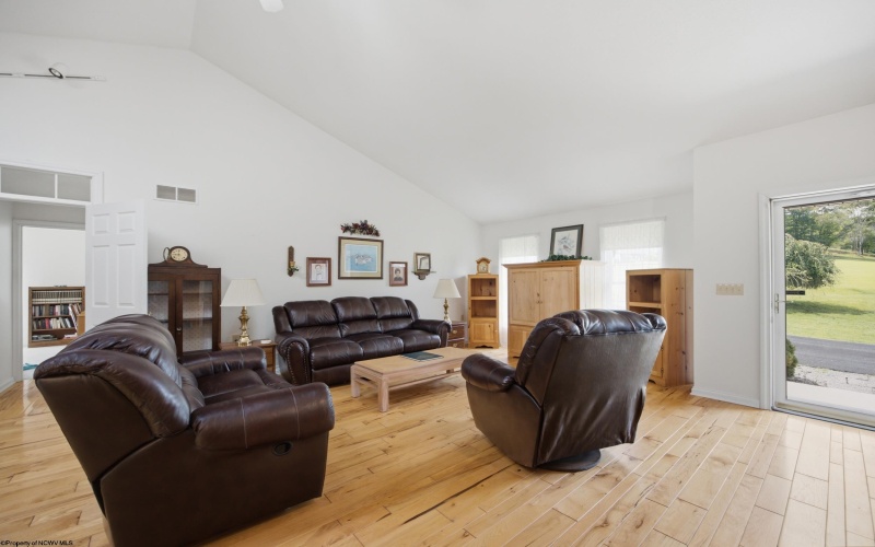 10 Clearview Lane, Beverly, West Virginia 26253, 3 Bedroom Bedrooms, 6 Room Rooms,2 BathroomBathrooms,Single Family Detached,For Sale,Clearview,0,10166612