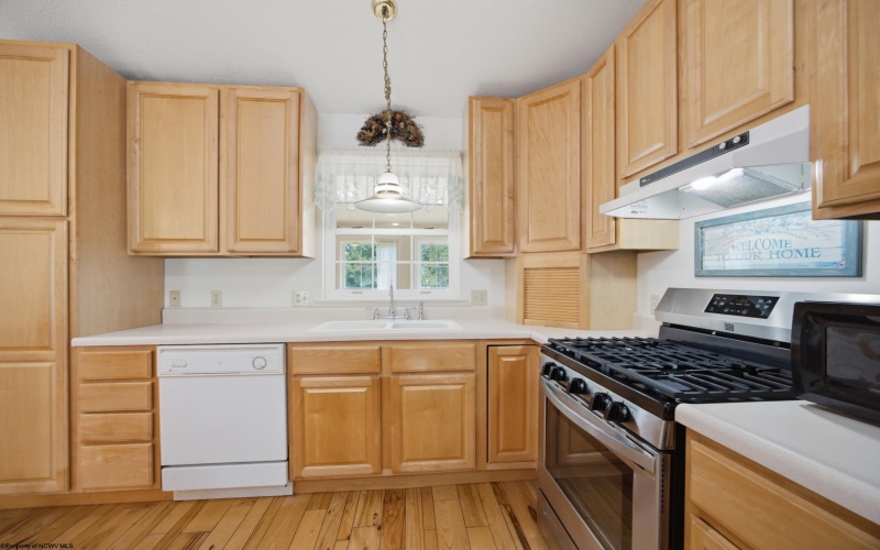 10 Clearview Lane, Beverly, West Virginia 26253, 3 Bedroom Bedrooms, 6 Room Rooms,2 BathroomBathrooms,Single Family Detached,For Sale,Clearview,0,10166612