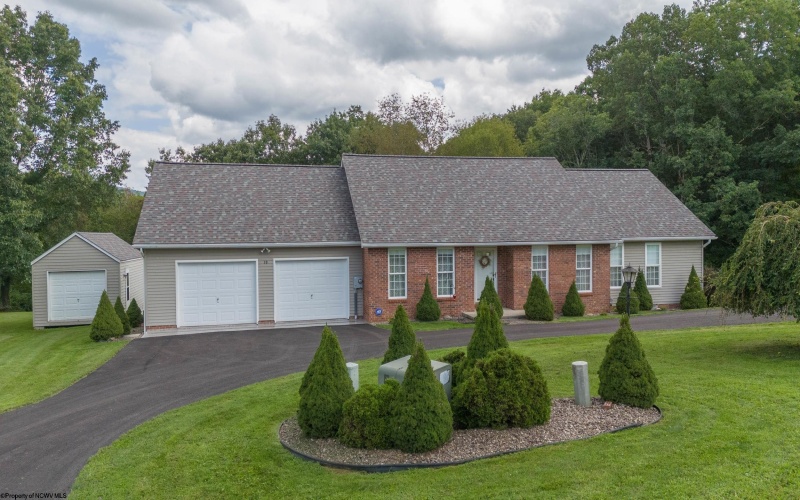 10 Clearview Lane, Beverly, West Virginia 26253, 3 Bedroom Bedrooms, 6 Room Rooms,2 BathroomBathrooms,Single Family Detached,For Sale,Clearview,0,10166612