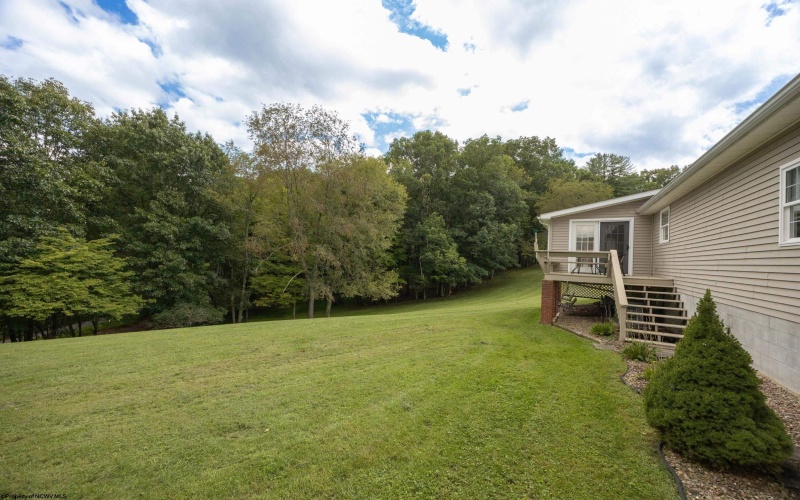 10 Clearview Lane, Beverly, West Virginia 26253, 3 Bedroom Bedrooms, 6 Room Rooms,2 BathroomBathrooms,Single Family Detached,For Sale,Clearview,0,10166612