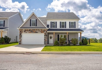 1027 Slippery Elm Lane, Morgantown, West Virginia 26501, 4 Bedroom Bedrooms, 8 Room Rooms,3 BathroomBathrooms,Single Family Detached,For Sale,Slippery Elm,0,10166613
