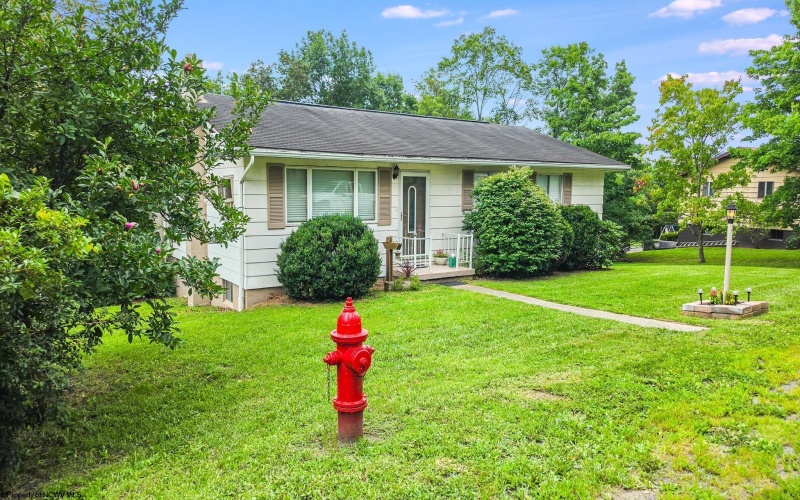 110 Hazelton Drive, Keyser, West Virginia 26726, 3 Bedroom Bedrooms, 6 Room Rooms,1 BathroomBathrooms,Single Family Detached,For Sale,Hazelton,0,10166615