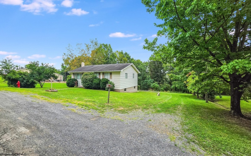 110 Hazelton Drive, Keyser, West Virginia 26726, 3 Bedroom Bedrooms, 6 Room Rooms,1 BathroomBathrooms,Single Family Detached,For Sale,Hazelton,0,10166615