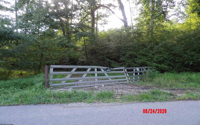 3788 Brushy Fork Road, Buckhannon, West Virginia 26201, 3 Bedroom Bedrooms, 5 Room Rooms,1 BathroomBathrooms,Single Family Detached,For Sale,Brushy Fork,0,10166626