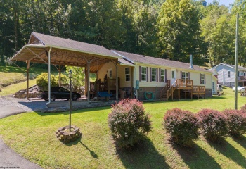 458 Bell Street, Webster Springs, West Virginia 26288, 3 Bedroom Bedrooms, 7 Room Rooms,2 BathroomBathrooms,Single Family Detached,For Sale,Bell,0,10166647