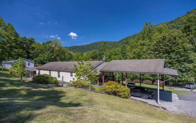 458 Bell Street, Webster Springs, West Virginia 26288, 3 Bedroom Bedrooms, 7 Room Rooms,2 BathroomBathrooms,Single Family Detached,For Sale,Bell,0,10166647
