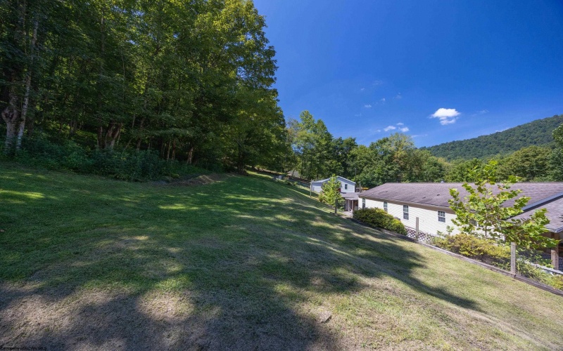 458 Bell Street, Webster Springs, West Virginia 26288, 3 Bedroom Bedrooms, 7 Room Rooms,2 BathroomBathrooms,Single Family Detached,For Sale,Bell,0,10166647