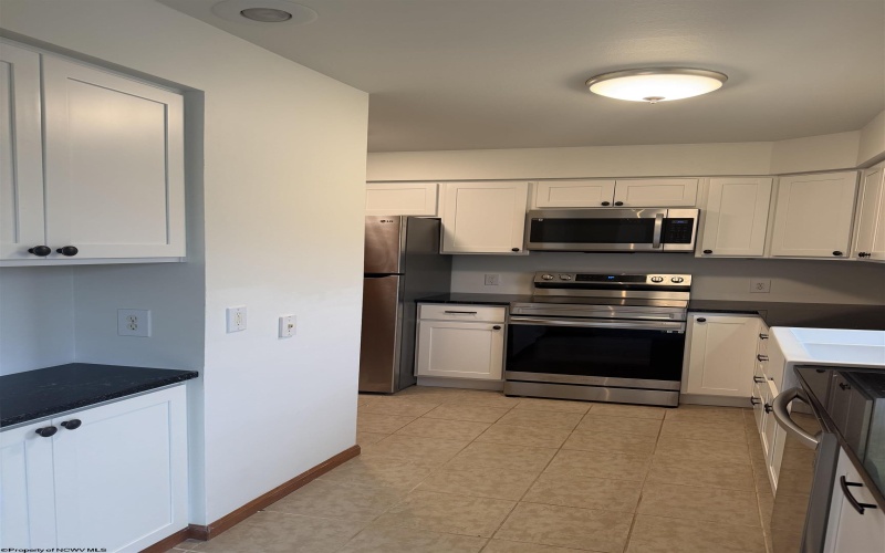 8 Riddle Court, Morgantown, West Virginia 26505, 4 Bedroom Bedrooms, 7 Room Rooms,3 BathroomBathrooms,Single Family Attached,For Sale,Riddle,0,10166627