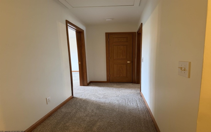 8 Riddle Court, Morgantown, West Virginia 26505, 4 Bedroom Bedrooms, 7 Room Rooms,3 BathroomBathrooms,Single Family Attached,For Sale,Riddle,0,10166627