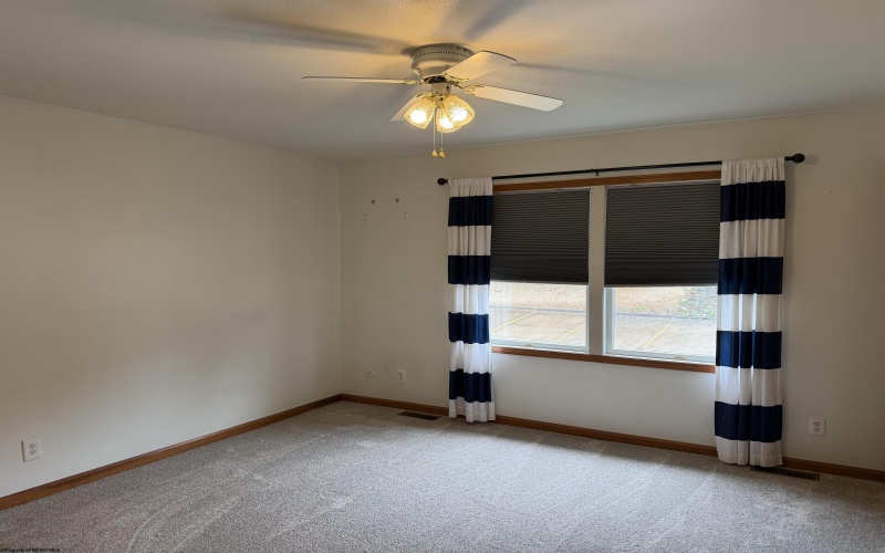8 Riddle Court, Morgantown, West Virginia 26505, 4 Bedroom Bedrooms, 7 Room Rooms,3 BathroomBathrooms,Single Family Attached,For Sale,Riddle,0,10166627