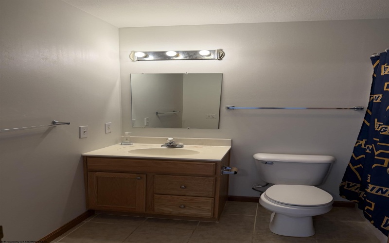 8 Riddle Court, Morgantown, West Virginia 26505, 4 Bedroom Bedrooms, 7 Room Rooms,3 BathroomBathrooms,Single Family Attached,For Sale,Riddle,0,10166627