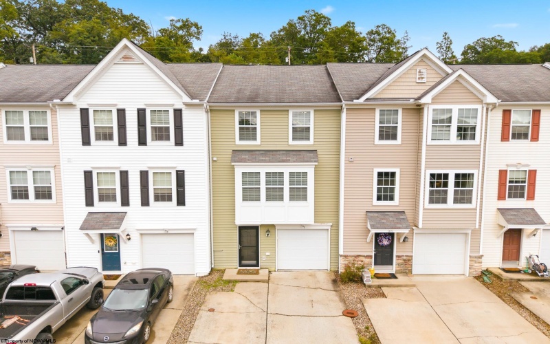 107 Pine Lane, Morgantown, West Virginia 26508, 3 Bedroom Bedrooms, 7 Room Rooms,2 BathroomBathrooms,Single Family Attached,For Sale,Pine,0,10166630