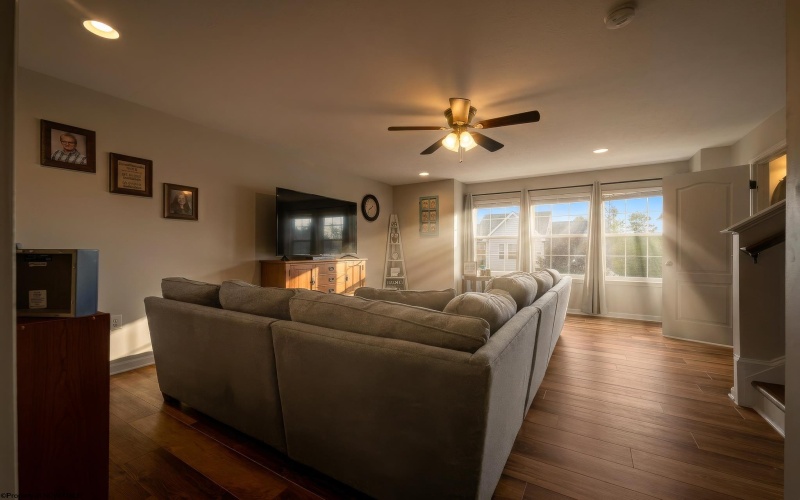107 Pine Lane, Morgantown, West Virginia 26508, 3 Bedroom Bedrooms, 7 Room Rooms,2 BathroomBathrooms,Single Family Attached,For Sale,Pine,0,10166630