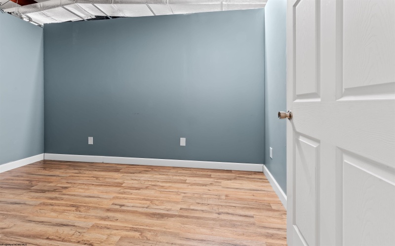 201 New Jersey Avenue, Westover, West Virginia 26501, 0 , 0 ,0,Commercial (lease),For Rent,New Jersey,0,10166634
