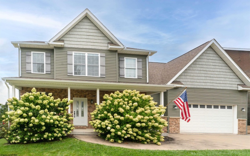 116 Landing Drive, Morgantown, West Virginia 26508, 4 Bedroom Bedrooms, 8 Room Rooms,2 BathroomBathrooms,Single Family Detached,For Sale,Landing,0,10166645